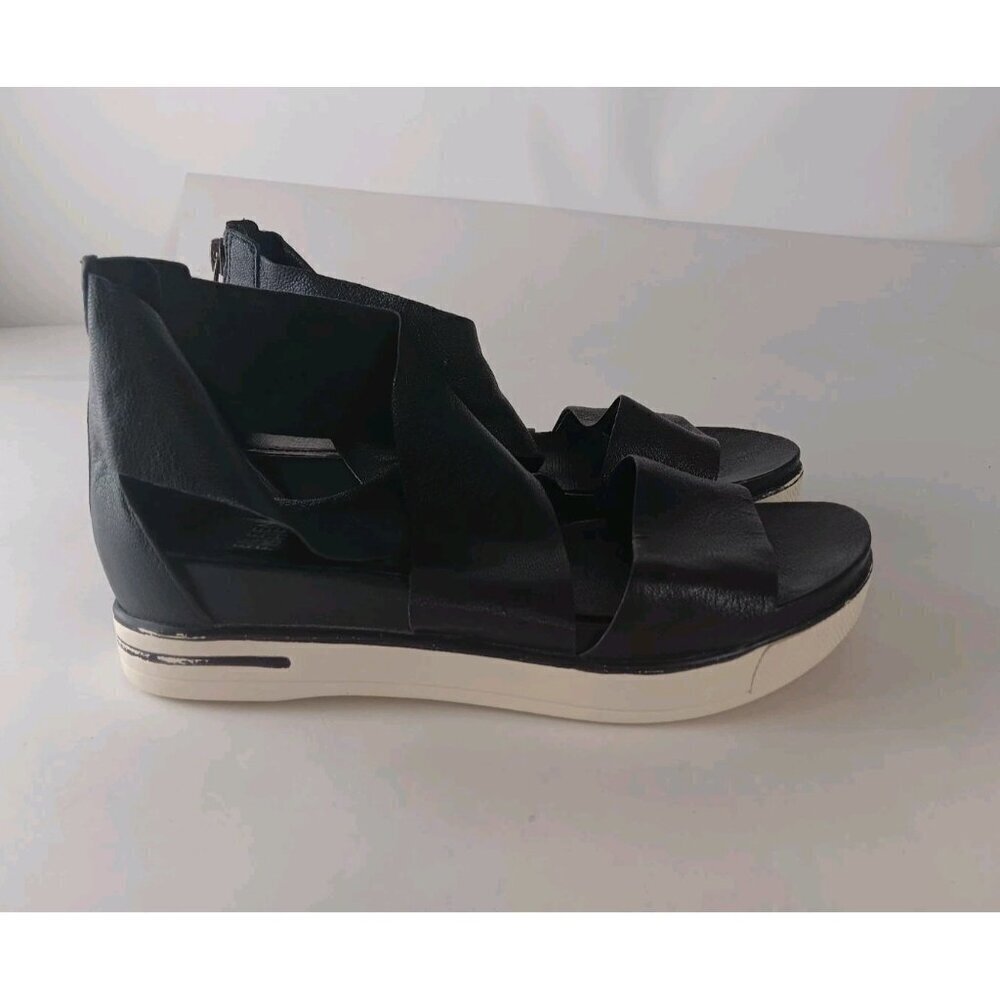 Eileen Fisher Women's Sport Zipper Sandals Tumbled Black Leather Size 6